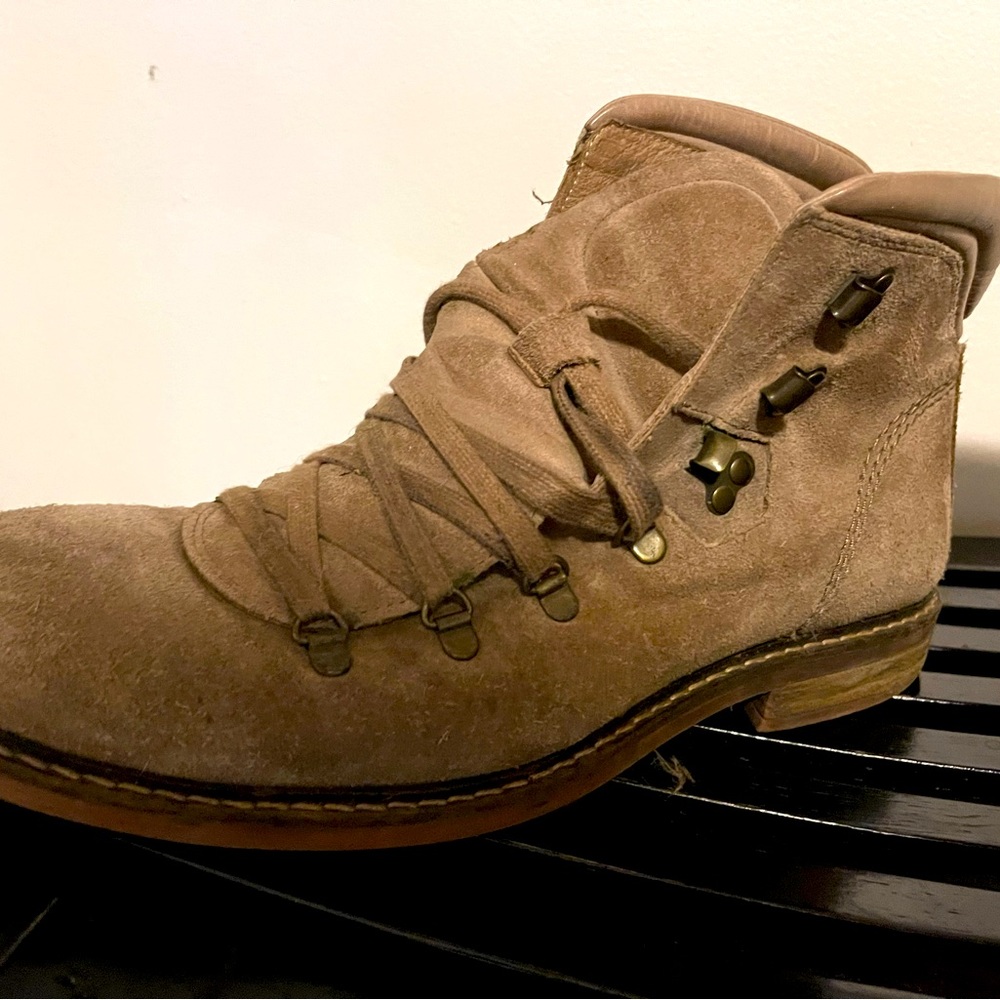 Winter boots 🥾